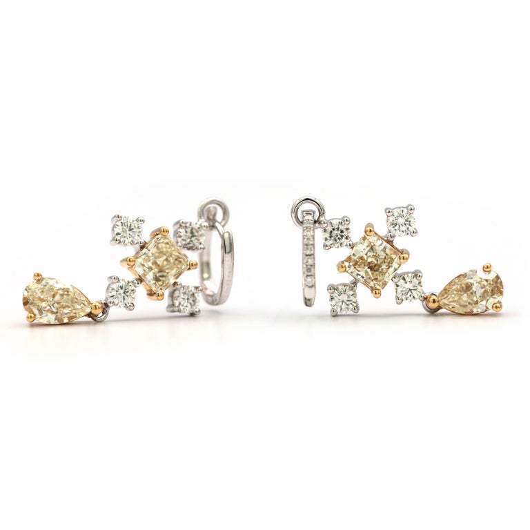 18カラットゴールドダングルダイヤモンドピアス