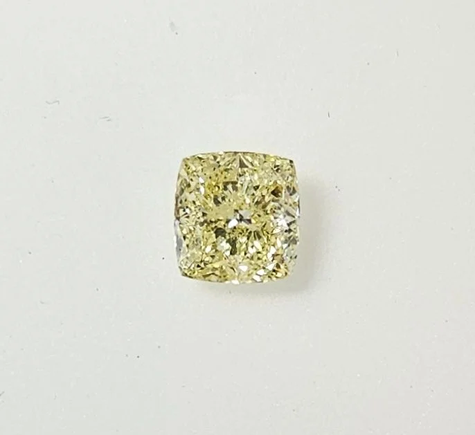 1.55 カラット クッション モディファイド ファンシー イエロー SI2 天然 ダイヤモンド
